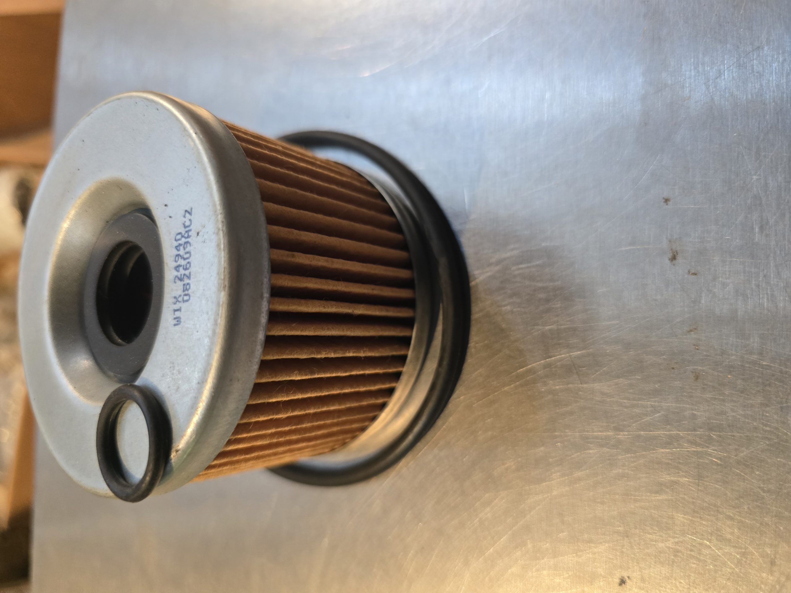 New Genuine WIX 24940 Oil Filter - Image 2