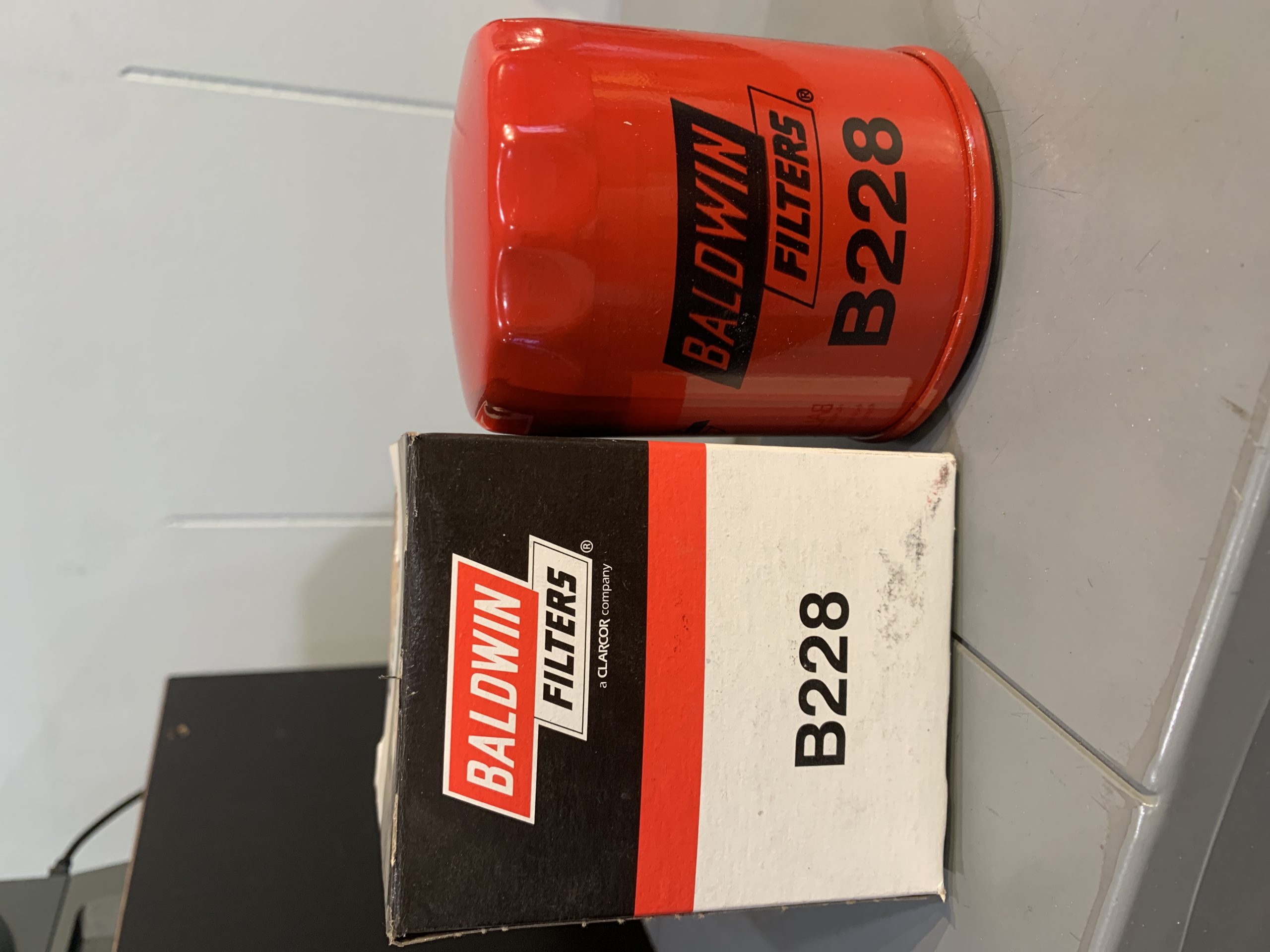 New Baldwin B228 Oil Filter - Image 2