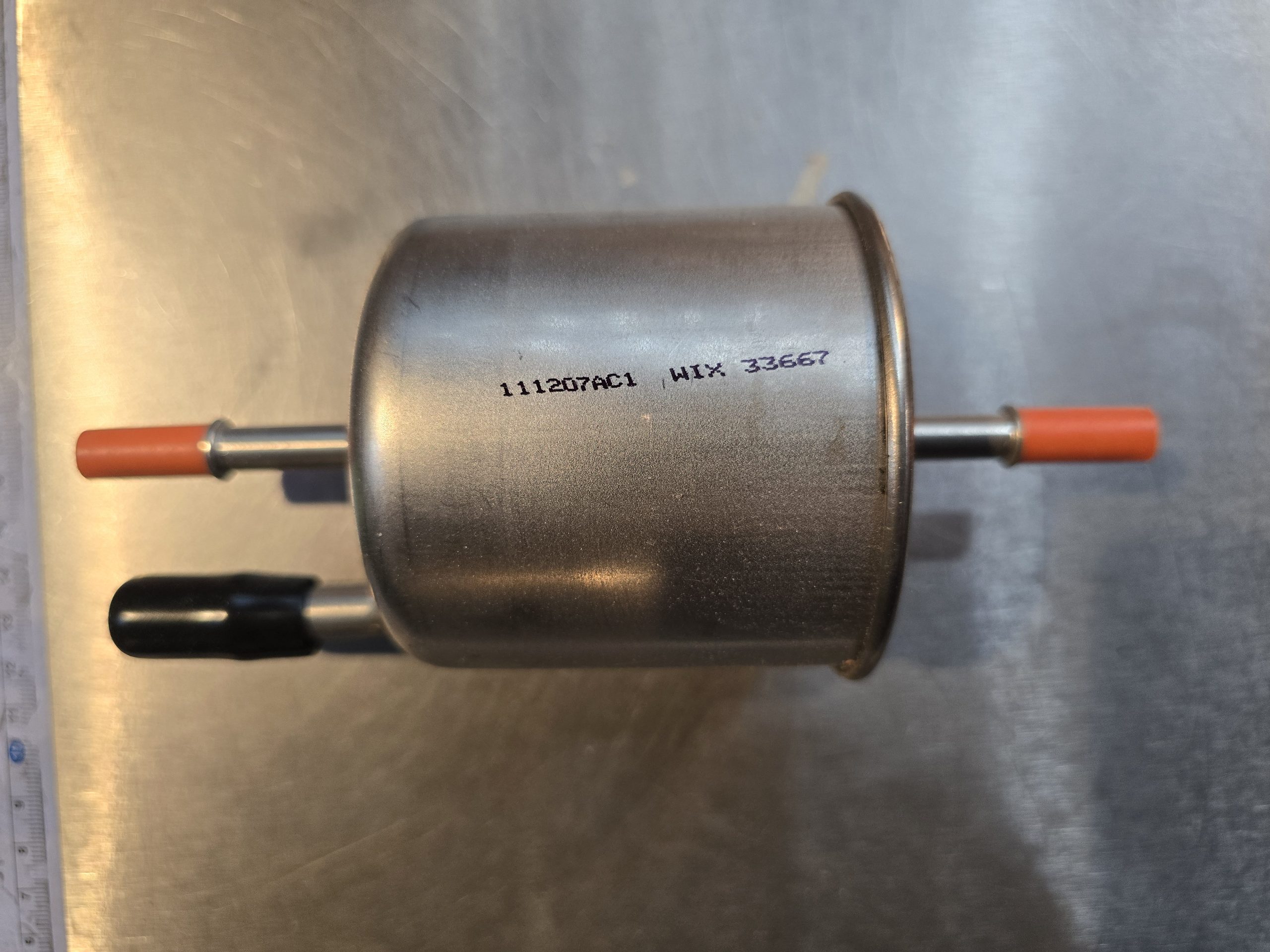 New Genuine WIX 33667 Fuel Filter