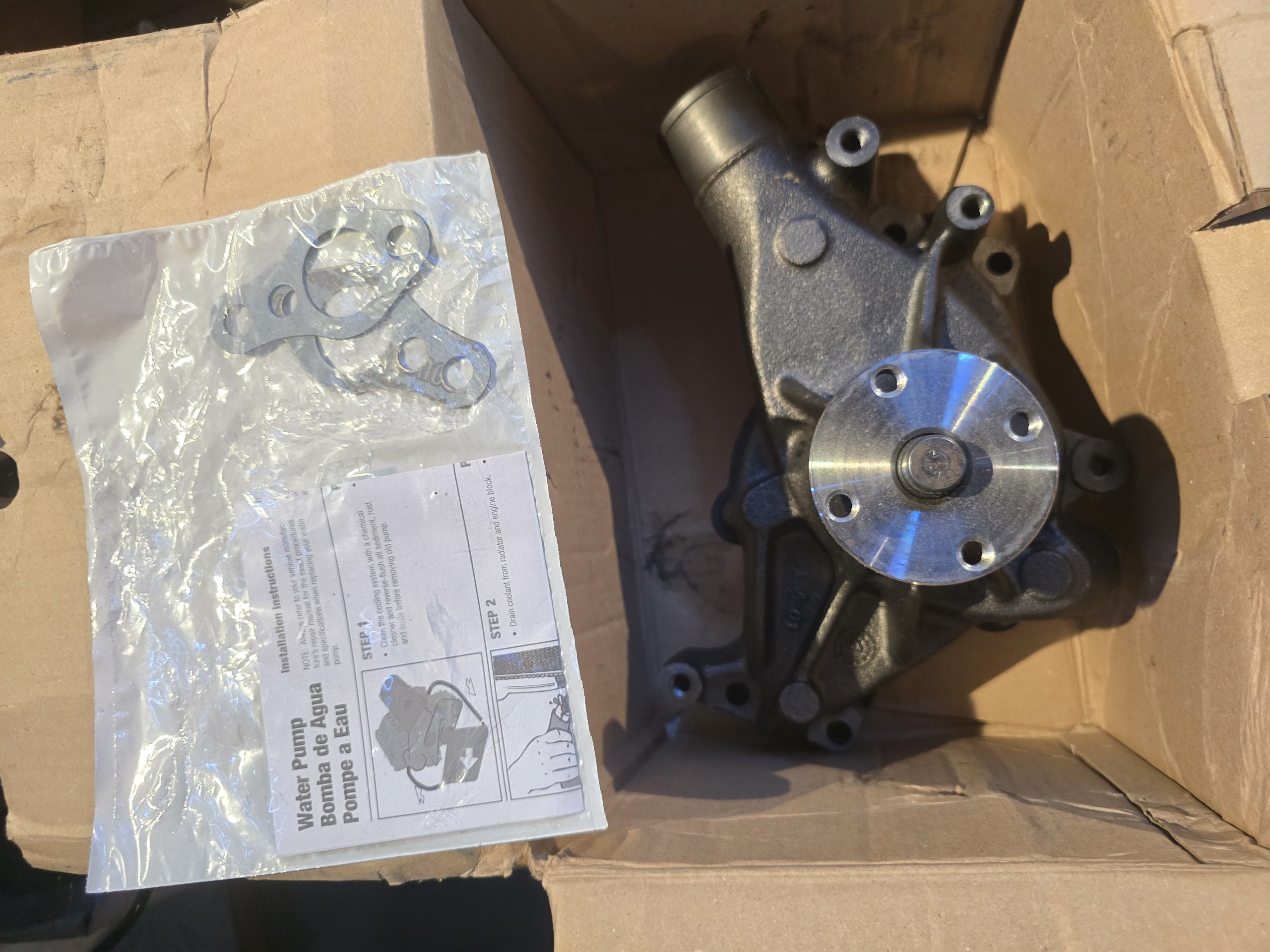 New Genuine CarQuest T3113 Water Pump