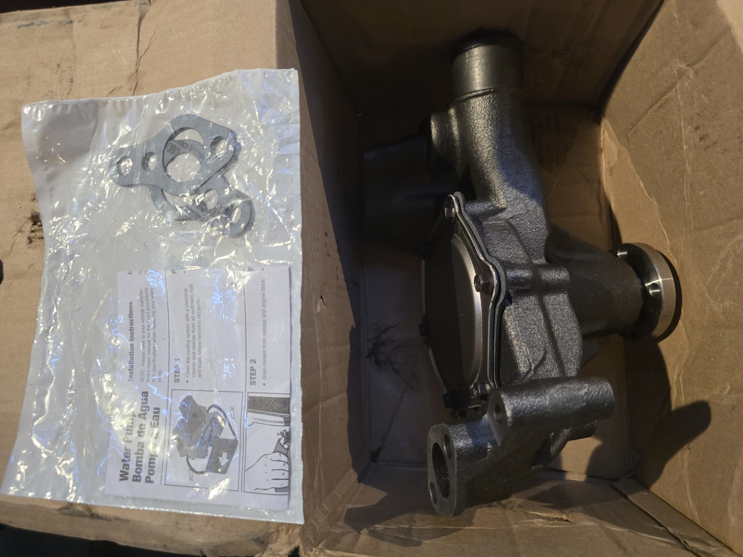 New Genuine CarQuest T3113 Water Pump