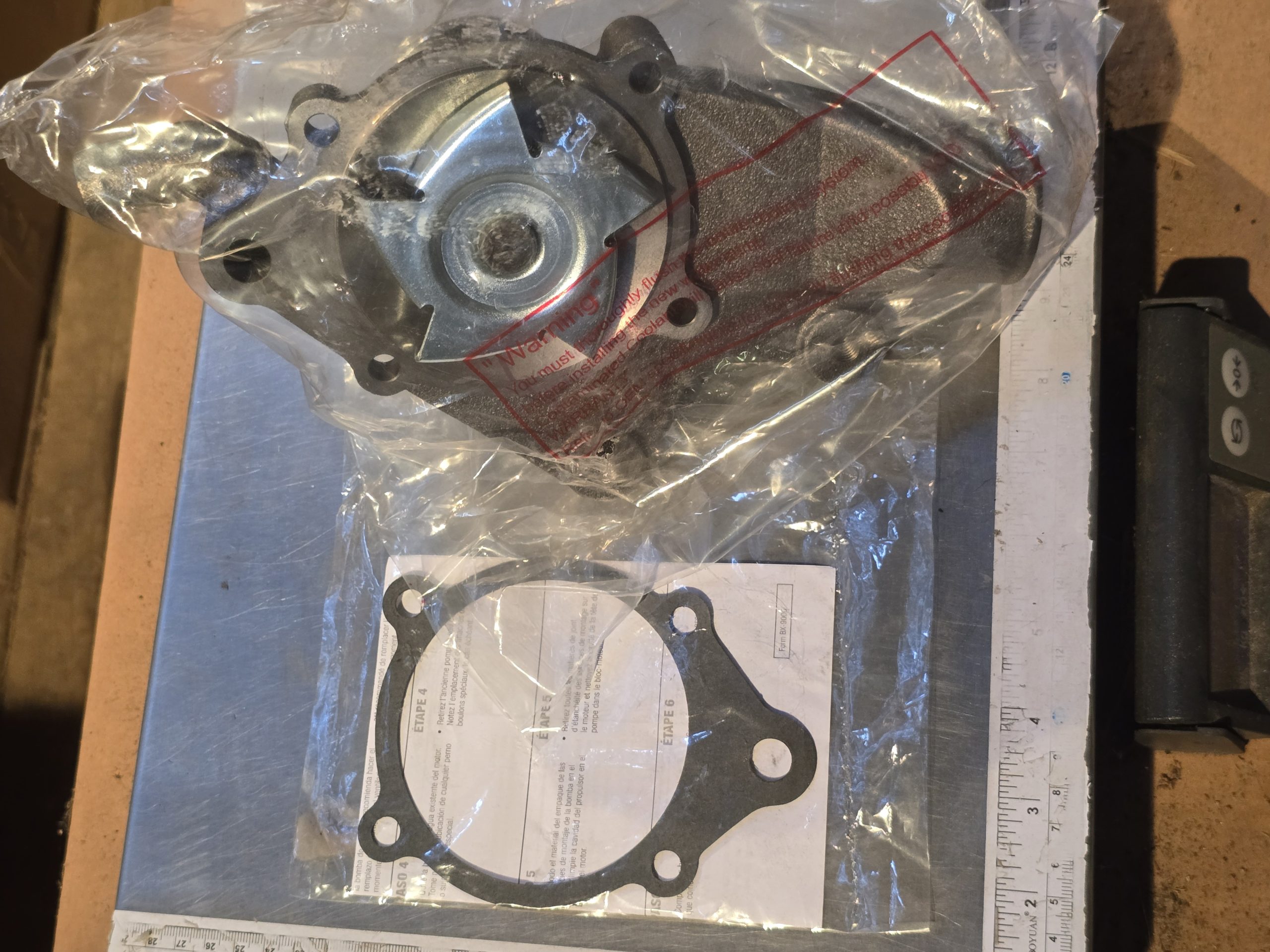 New Genuine Carquest T4097 Water Pump