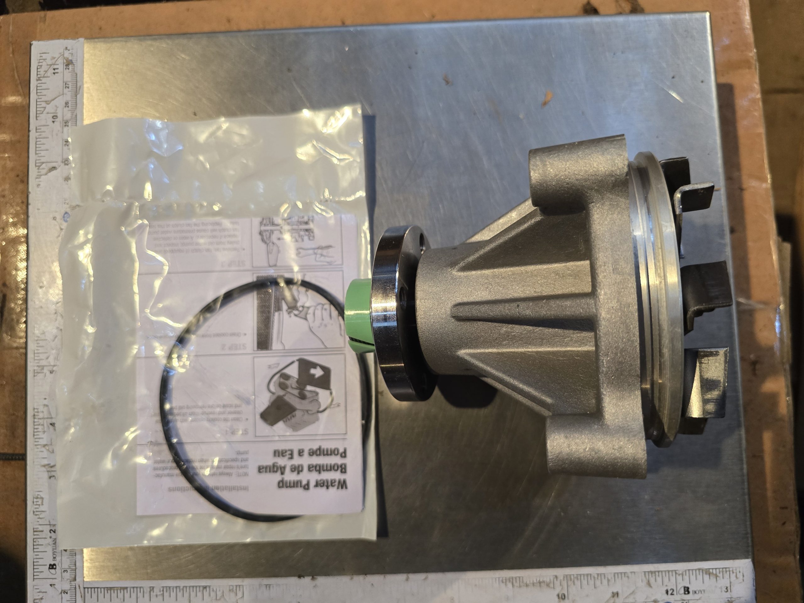 New Genuine Carquest T4196 Water Pump