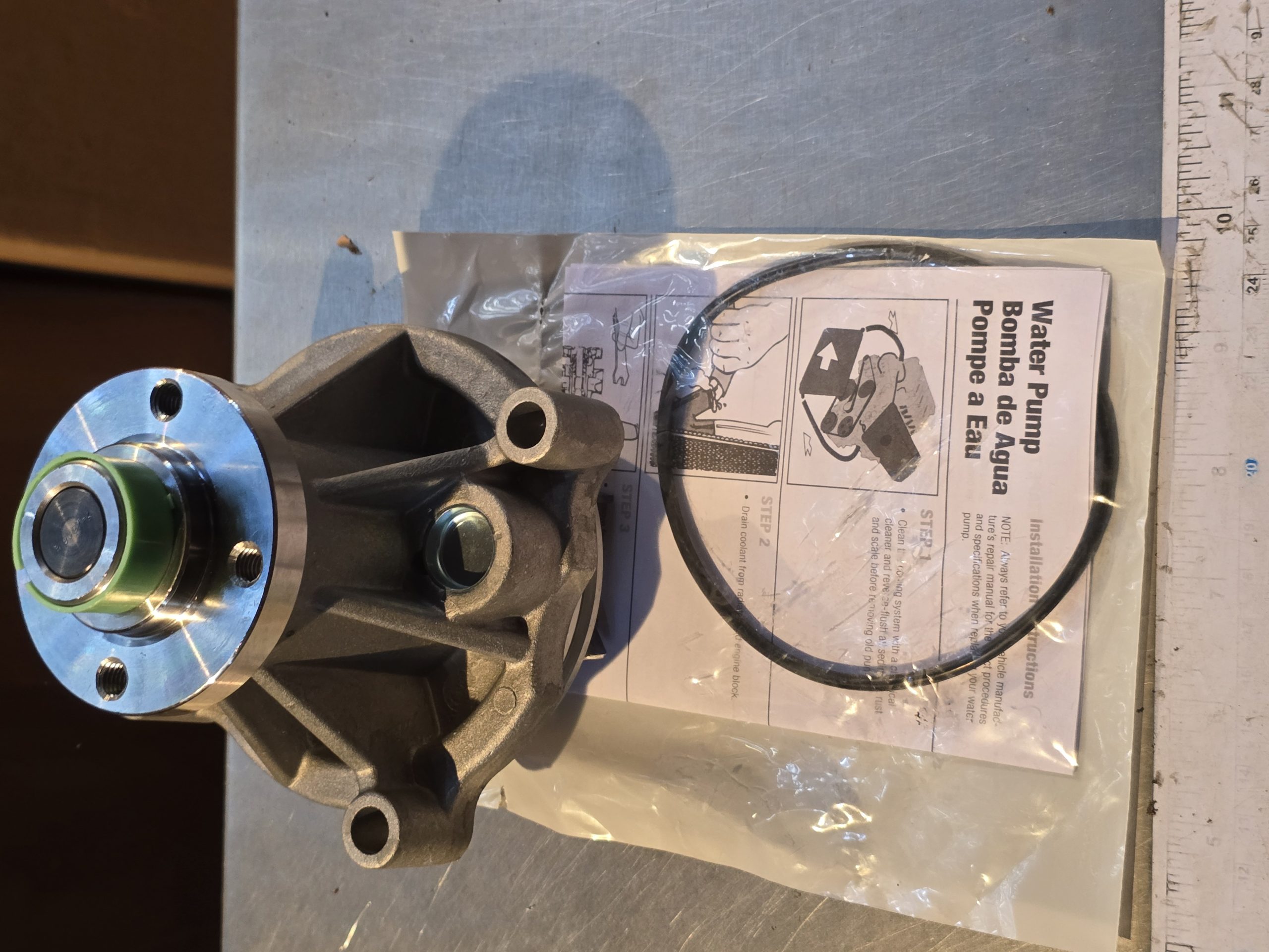 New Genuine Carquest T4196 Water Pump