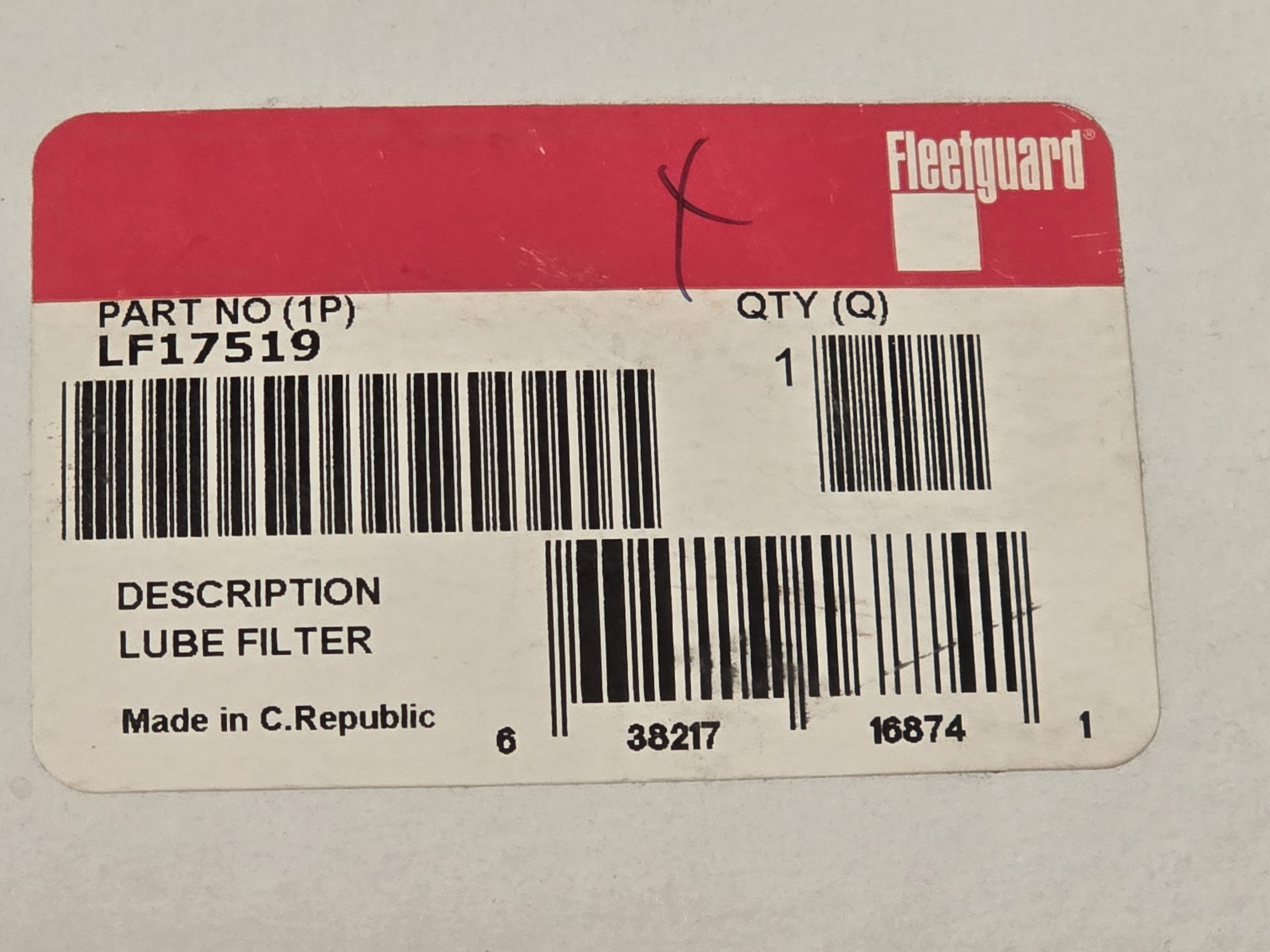 New Genuine Fleetguard LF17519 Oil Filter