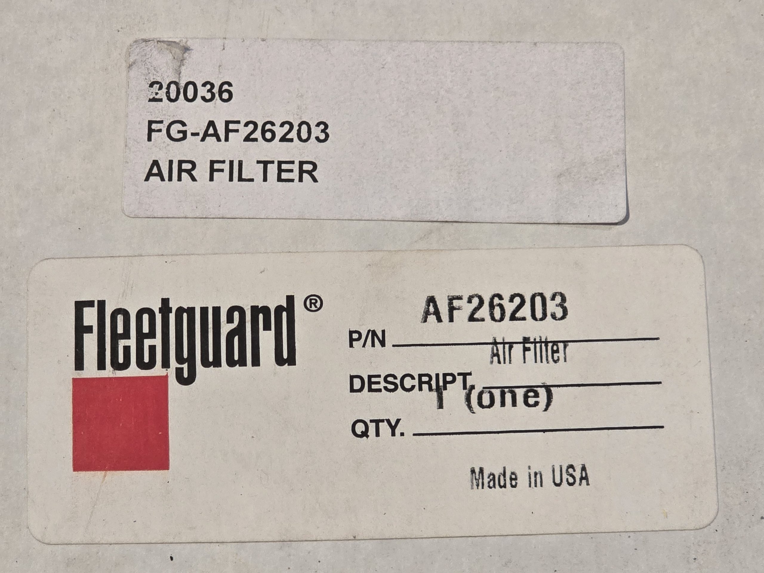 New Genuine Fleetguard AF26203 Air Filter