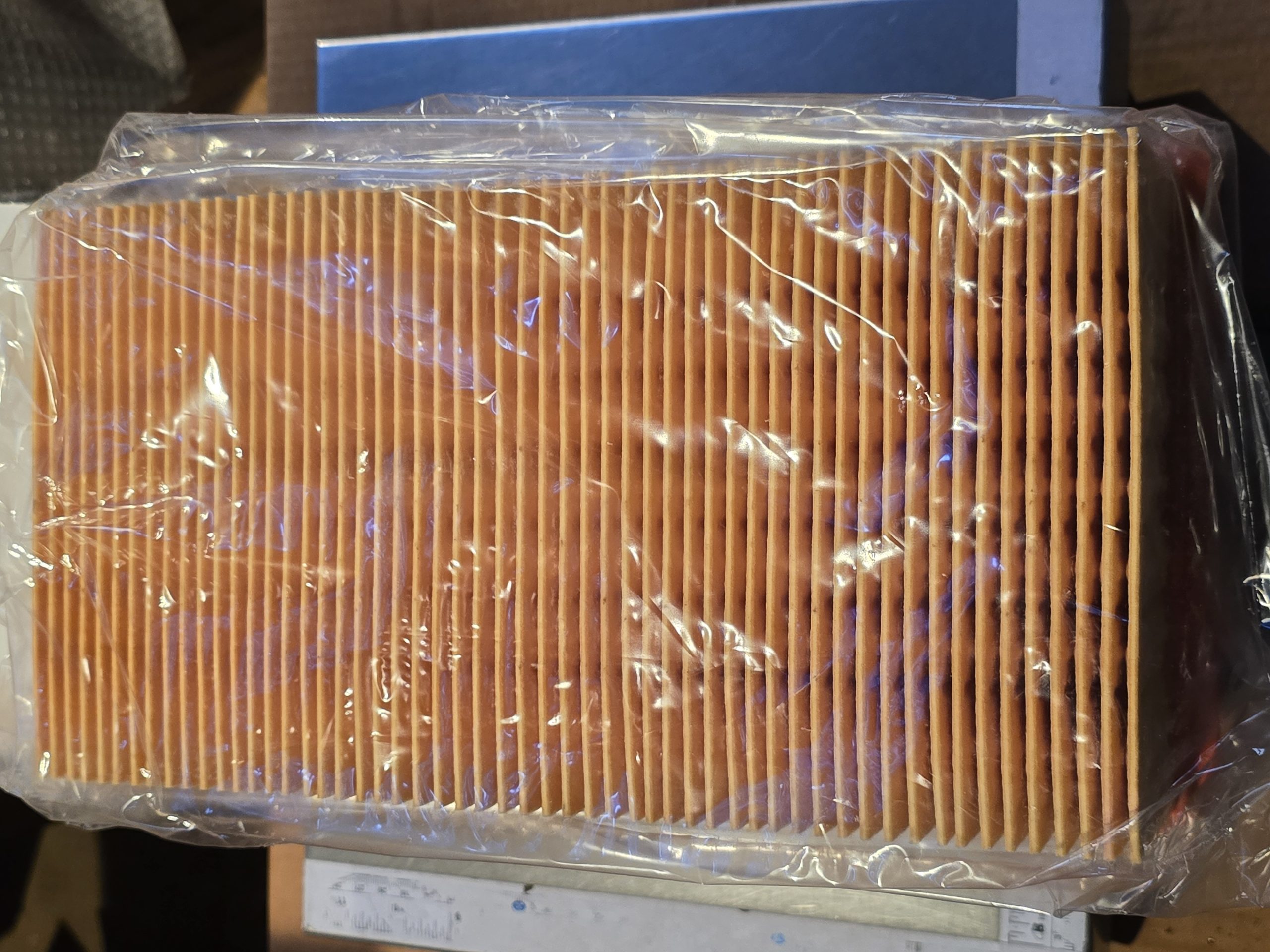 New Genuine Fleetguard AF26203 Air Filter