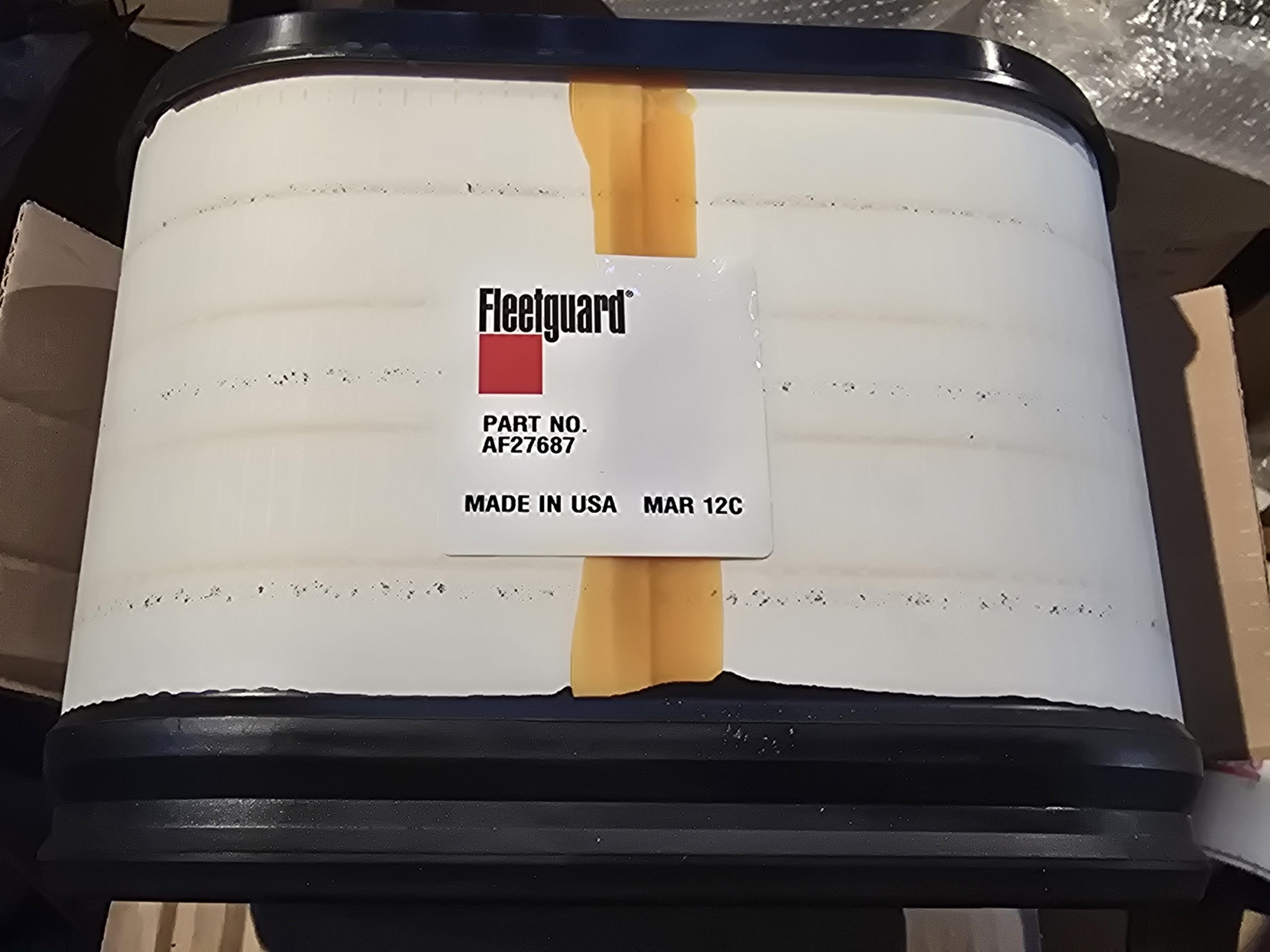 New Genuine Fleetguard 27687 Air Filter