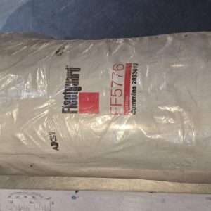 New Genuine Fleetguard FF5776 Fuel Filter