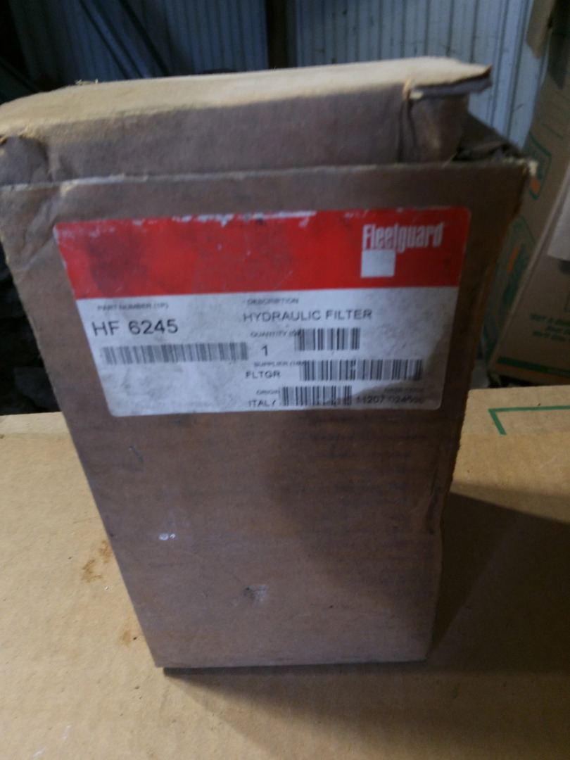 Genuine FLEETGUARD Hydraulic filter Part# HF6245 - New