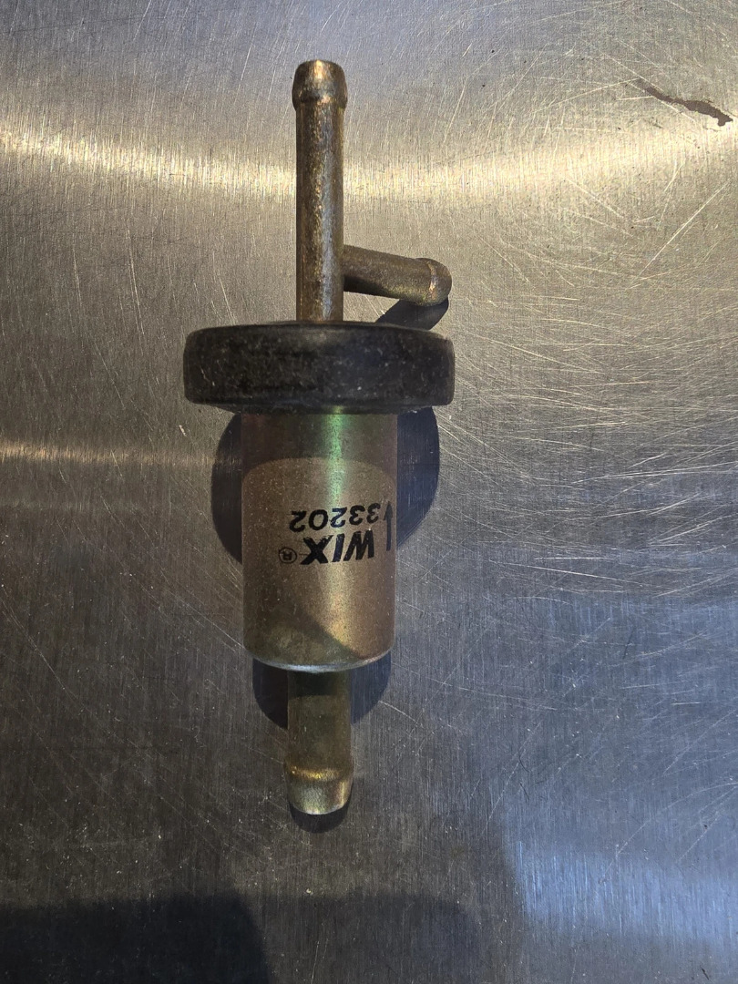 New Genuine WIX 33202 Fuel Filter