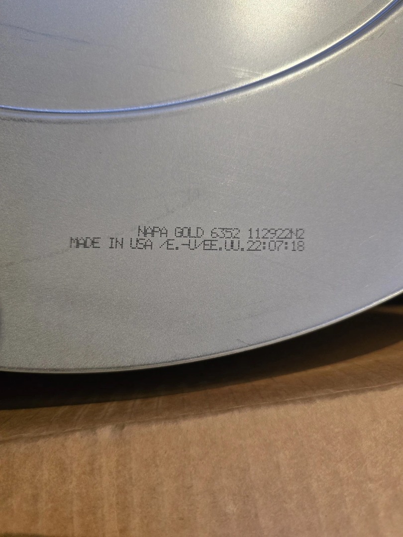 NAPA Gold #6352 Air Filter - NEW