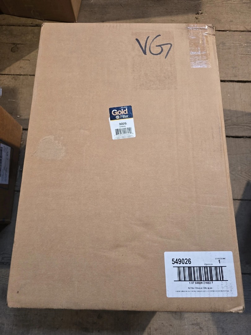 NAPA Gold 9026 Genuine Air Filter - NEW