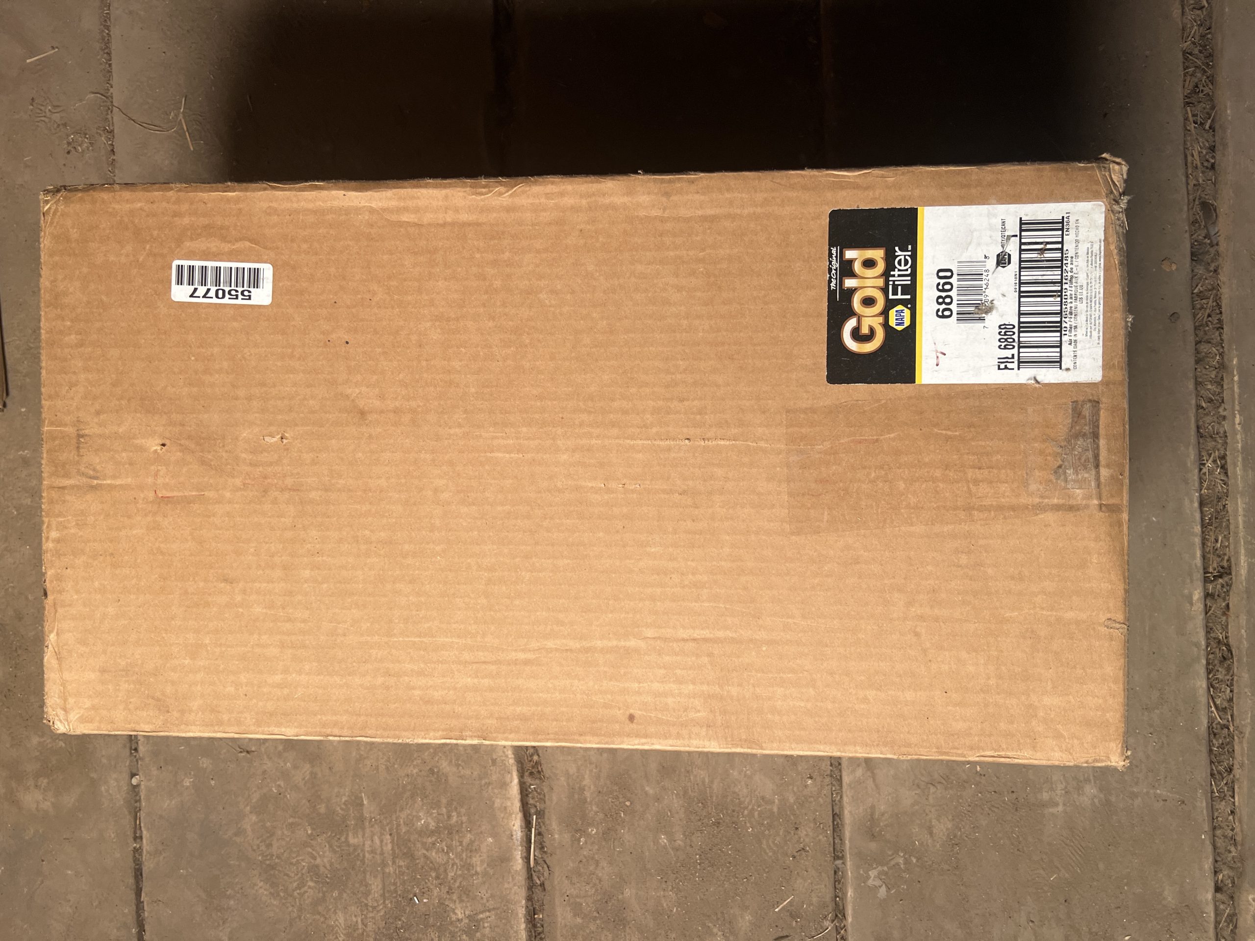 NAPA Gold #6860 Genuine Air Filter - NEW