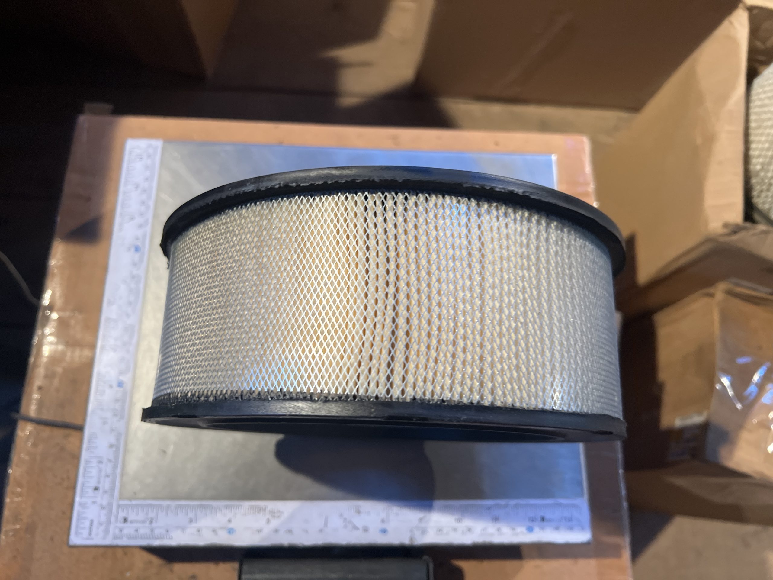 New Genuine Napa Gold 2050 Air Filter