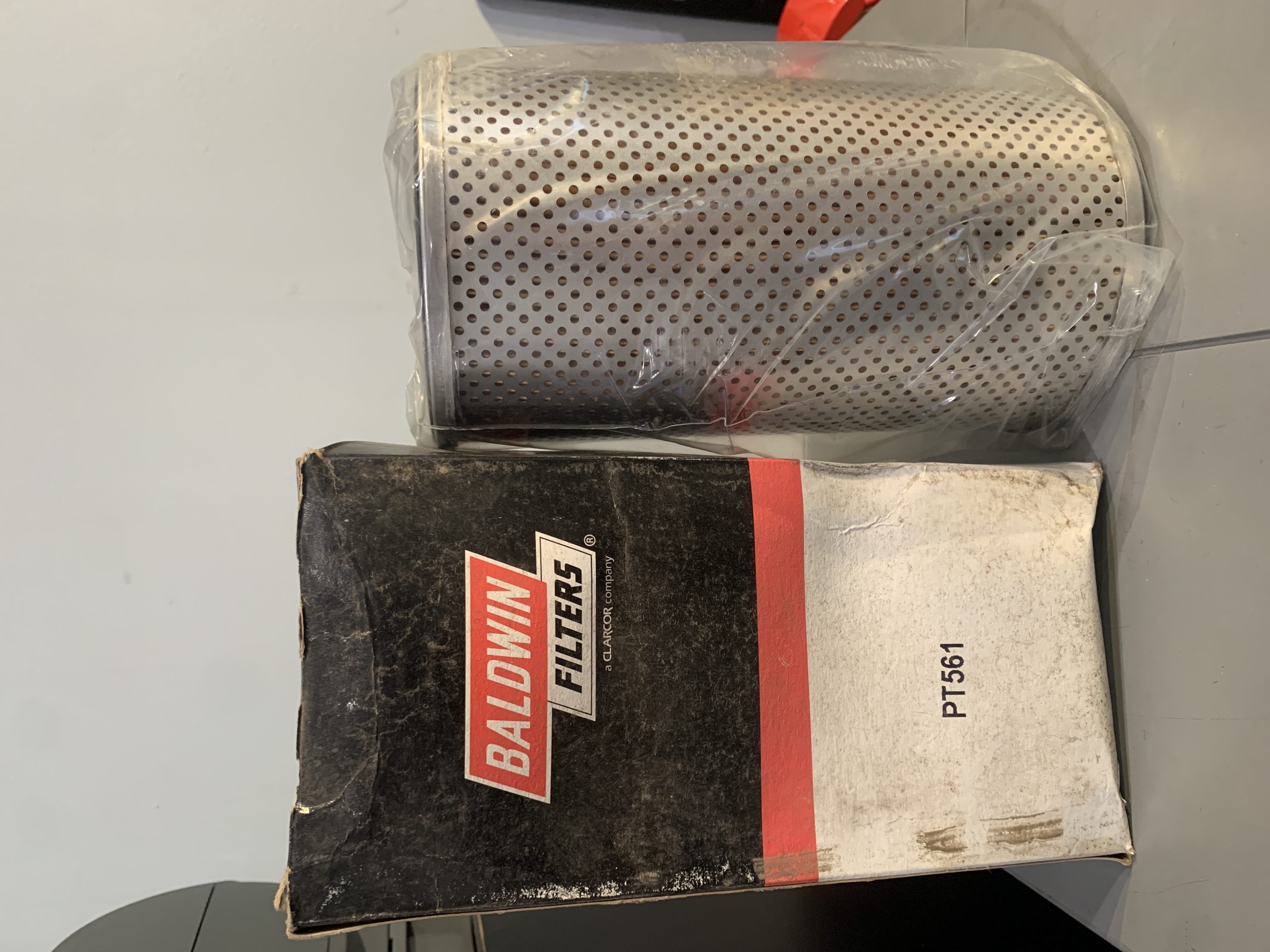 New Baldwin Filters PT561 Hydraulic Oil Filter Element