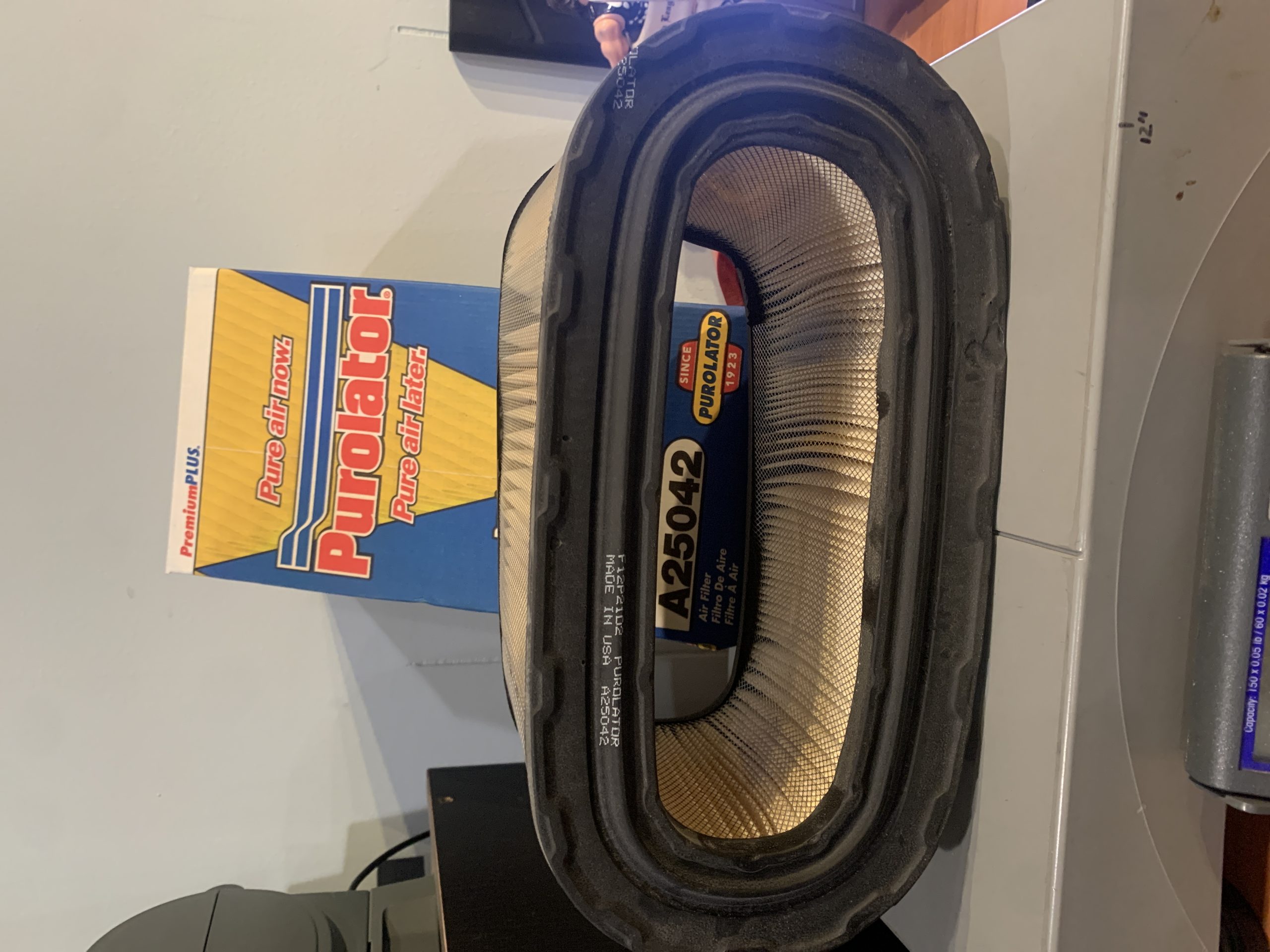 New Genuine Purolator A25042 Air Filter