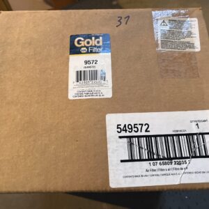 NAPA Gold #9572 Genuine Air Filter - NEW