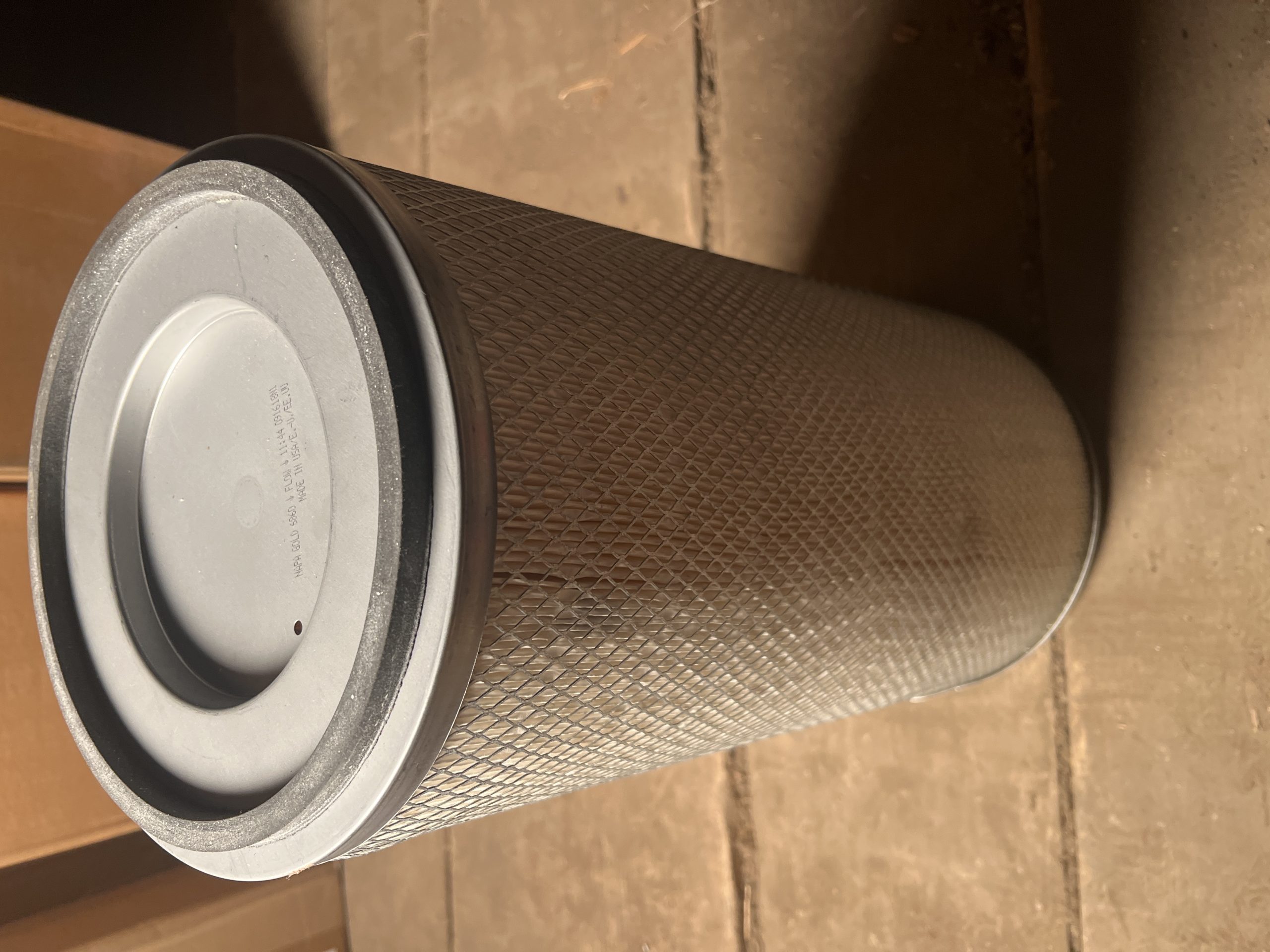 NAPA Gold #6860 Genuine Air Filter - NEW