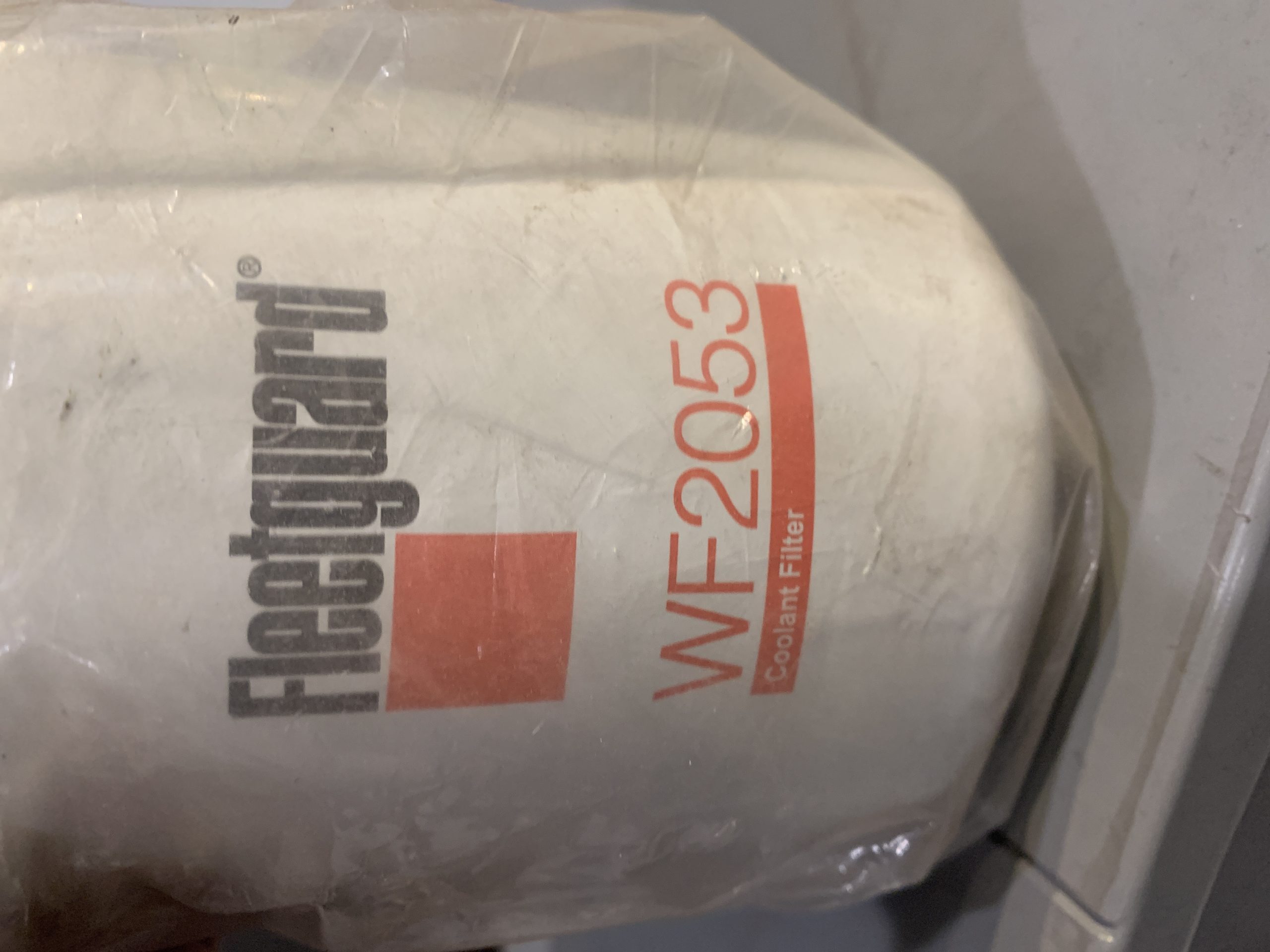 New Genuine Fleetguard WF2053 Coolant Filter