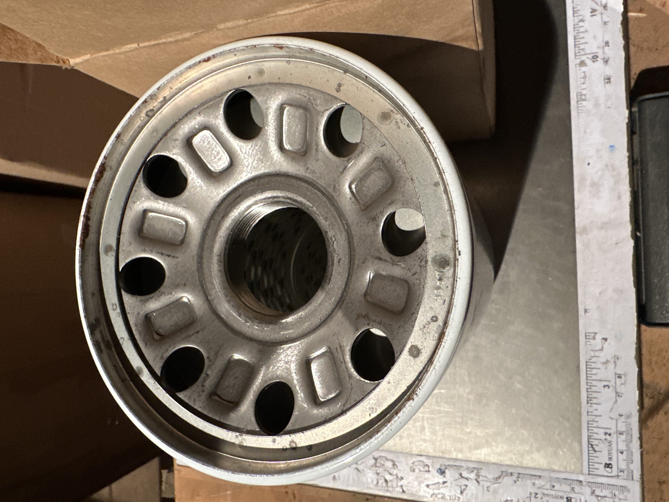 New Genuine WIX 51758 Oil Filter