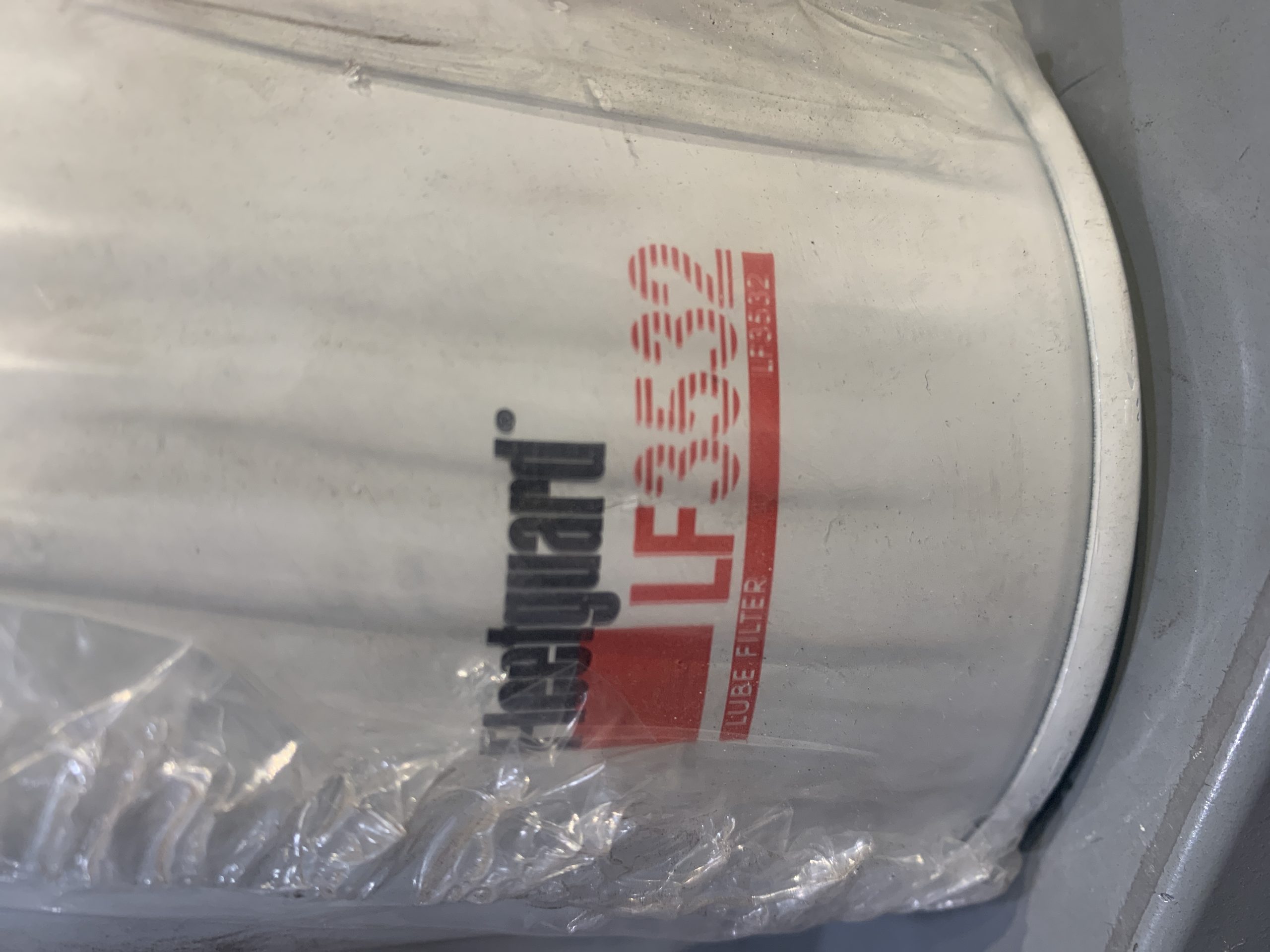 New Genuine Fleetguard LF3532 Lube Filter